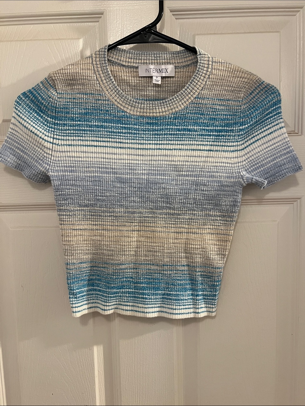INTERMIX Blue and Cream Short-Sleeve Ribbed Cropped Knit Tee, size Petite
